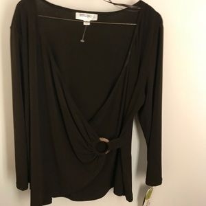 Women’s crossover top